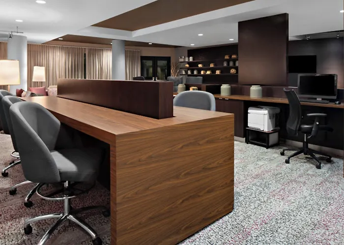 Courtyard By Marriott Raleigh North